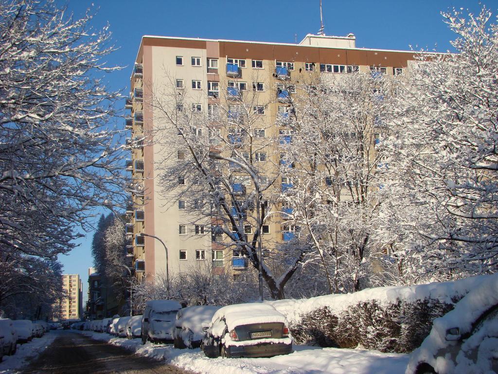 Chmielna - PKP Centralny Варшава Екстериор снимка